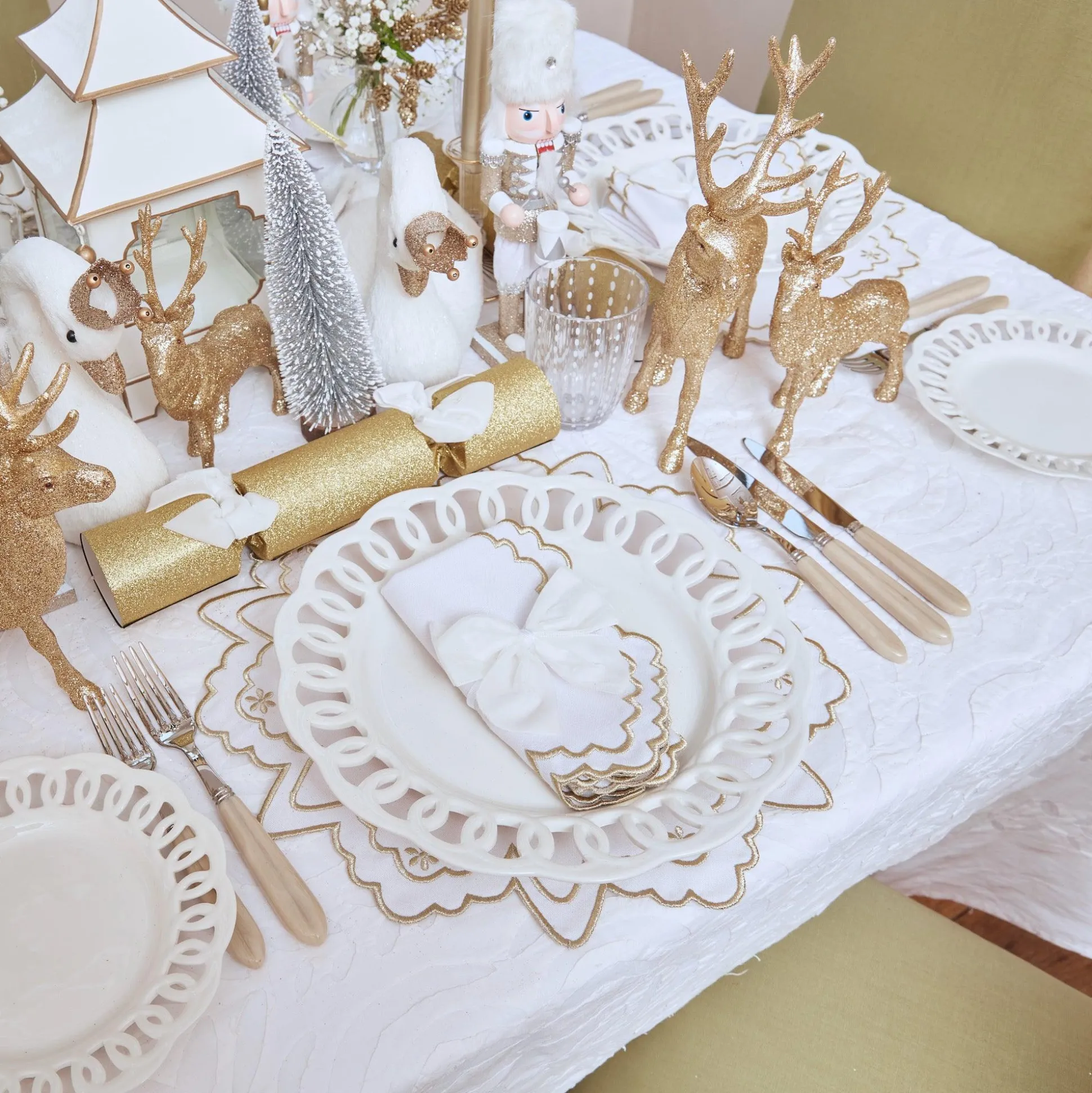 Applique White Tablecloth
