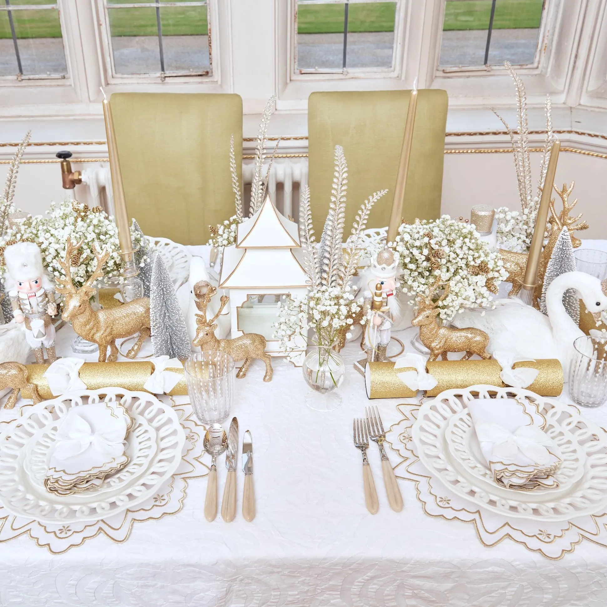 Applique White Tablecloth