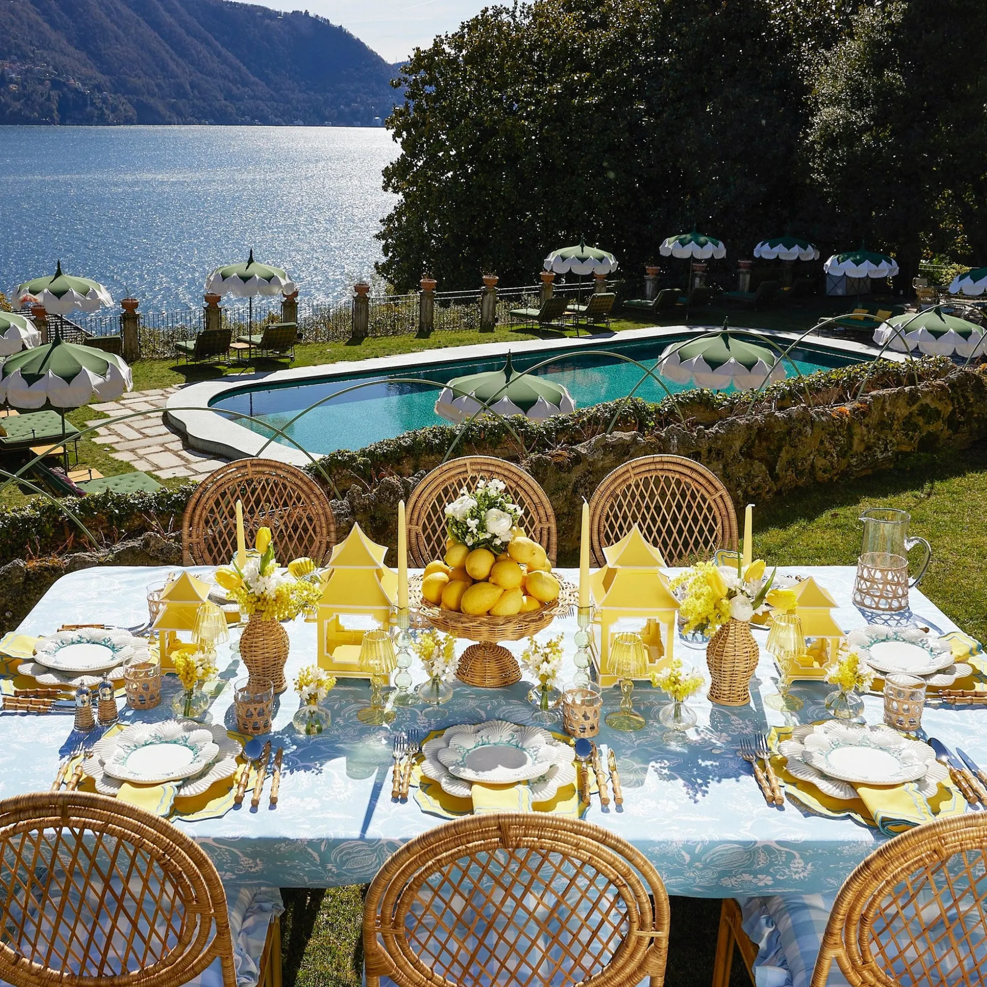 Blue Melograno & Fleur Yellow Linen Set
