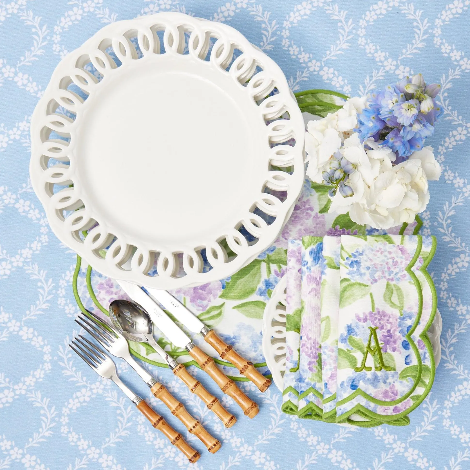 Camilla Hydrangea Placemats & Napkins (Set Of 4)