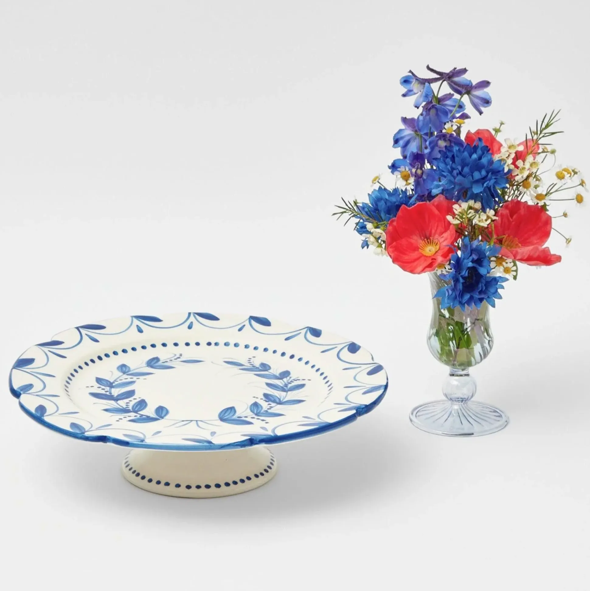 Elizabeth Garland Cake Stand