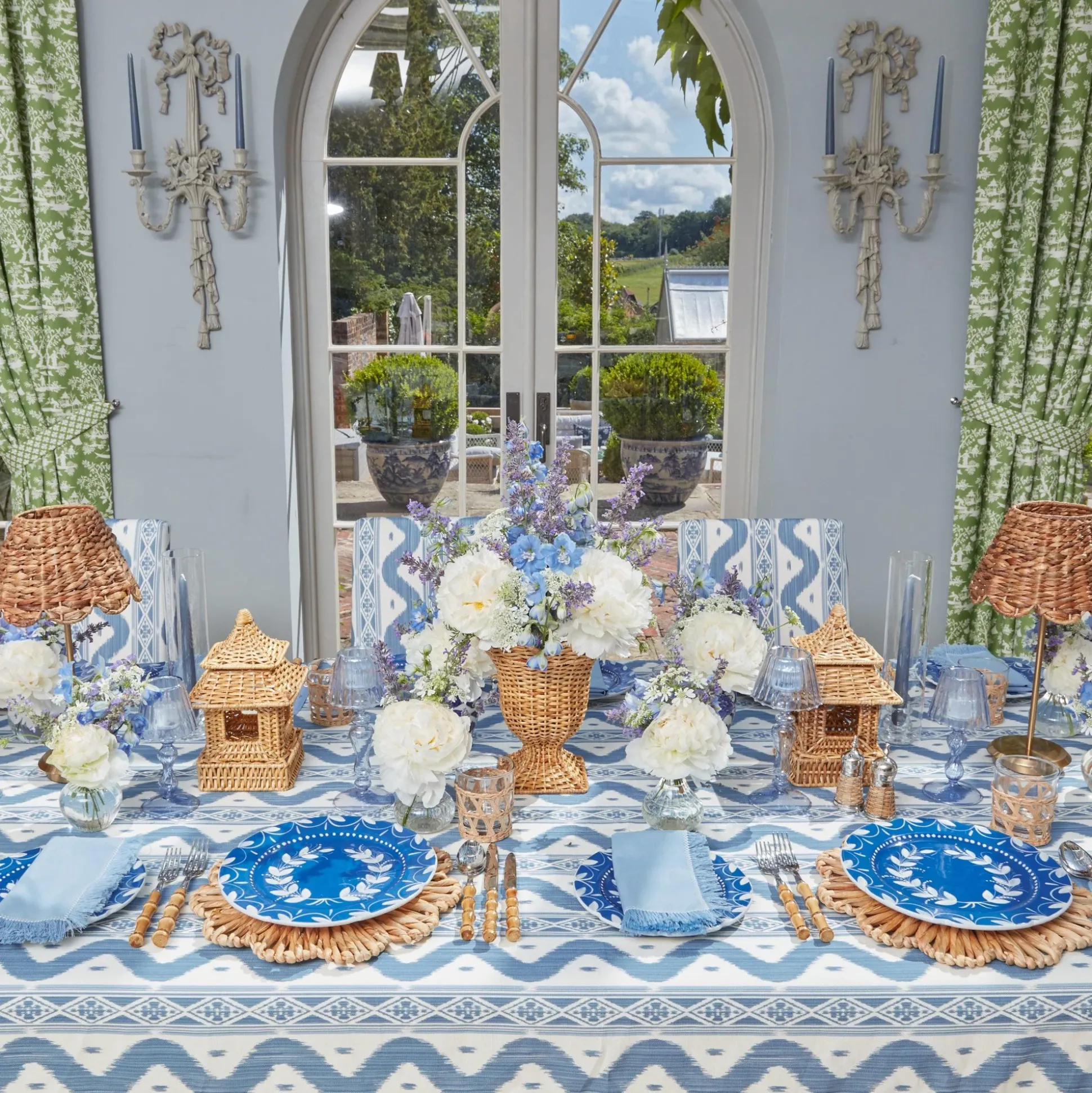 French Blue Garland Starter Plates (Set Of 4)