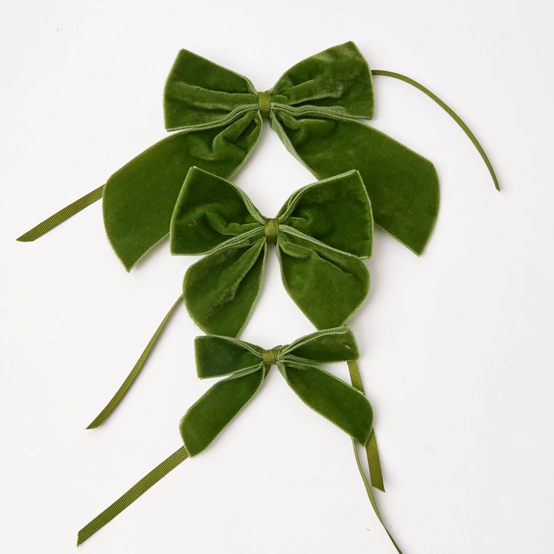 Large Forest Green Napkin Bow (Pair)