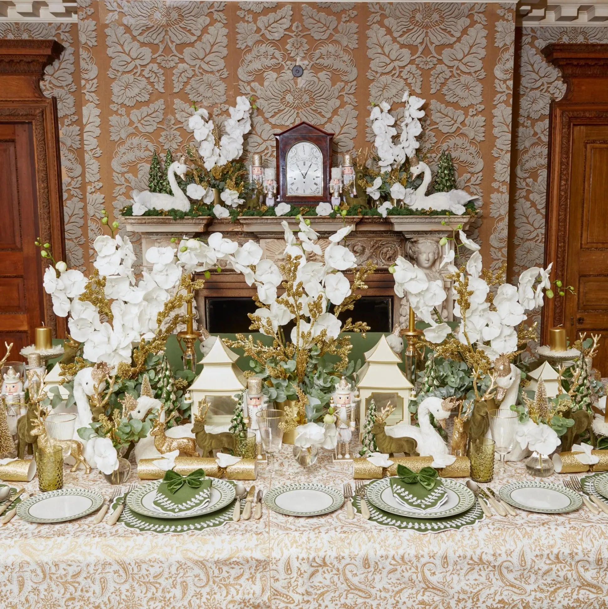 Merry & Bright Tablecloth