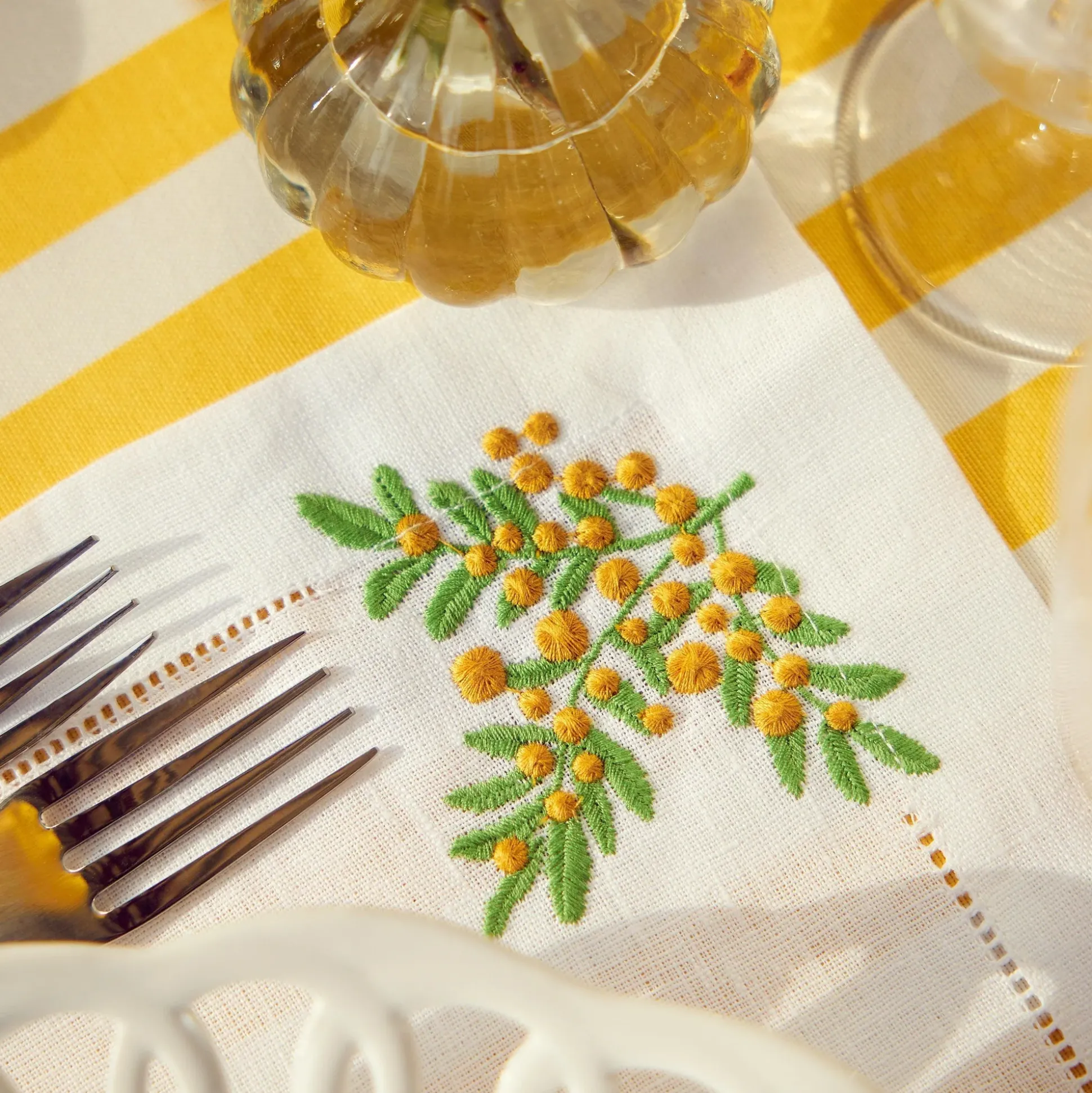 Mimosa White Linen Placemats & Napkins (Set Of 4)