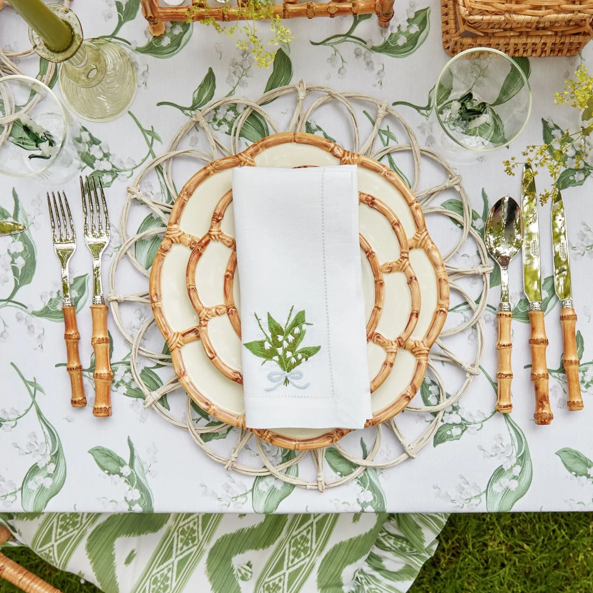 Petal Bamboo Ceramic Starter Plate