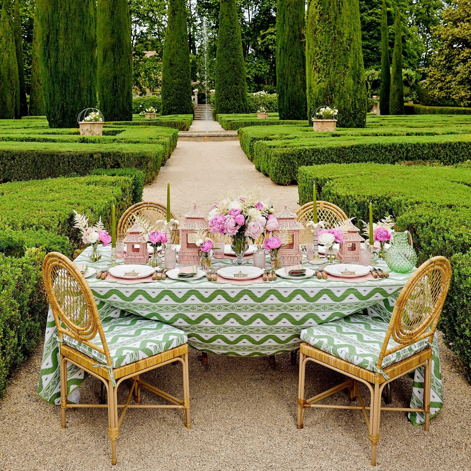 Pink & Green Pagoda Dinner Plate (Set Of 4)