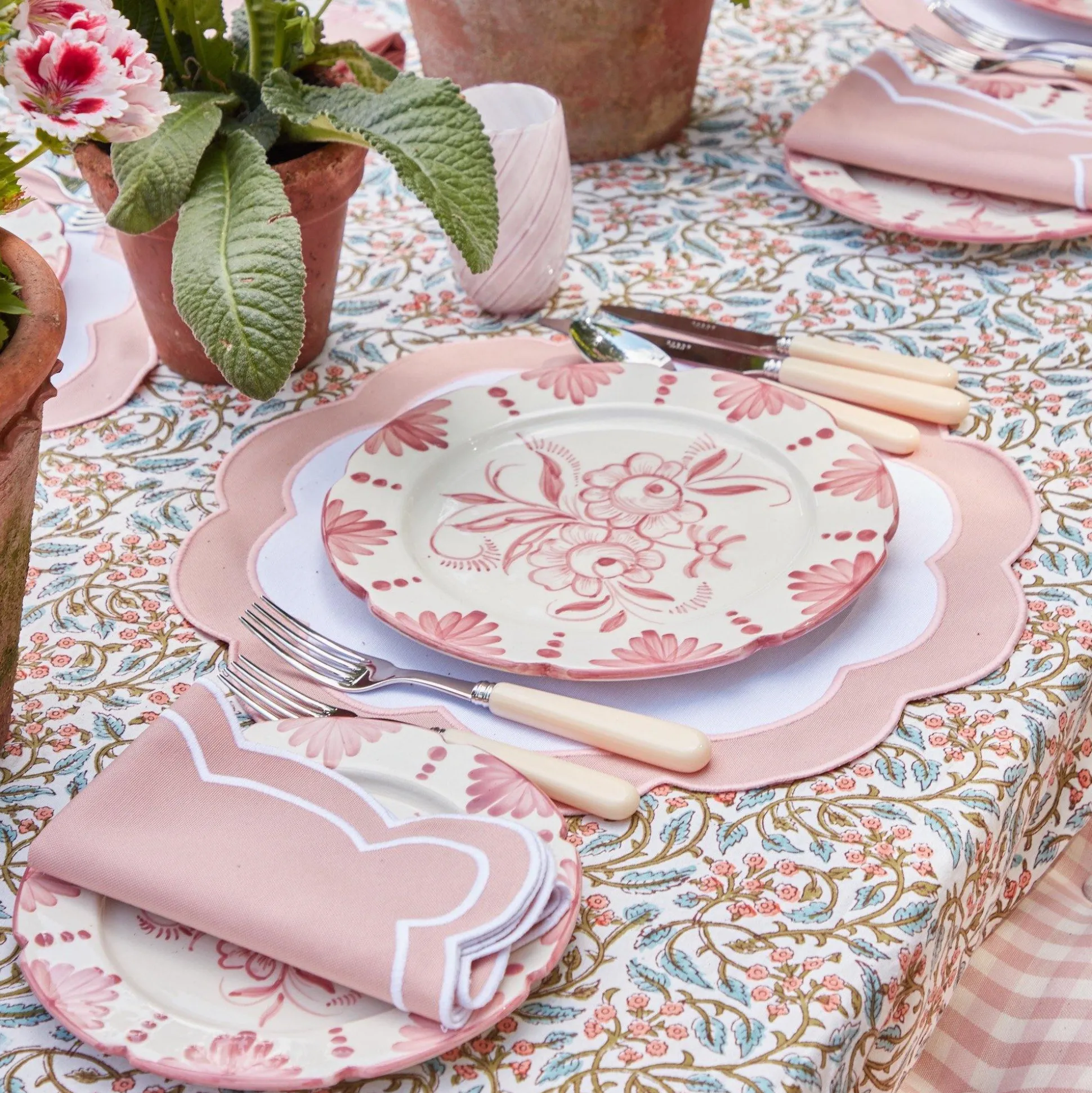 Pink Applique Napkins (Set Of 4)