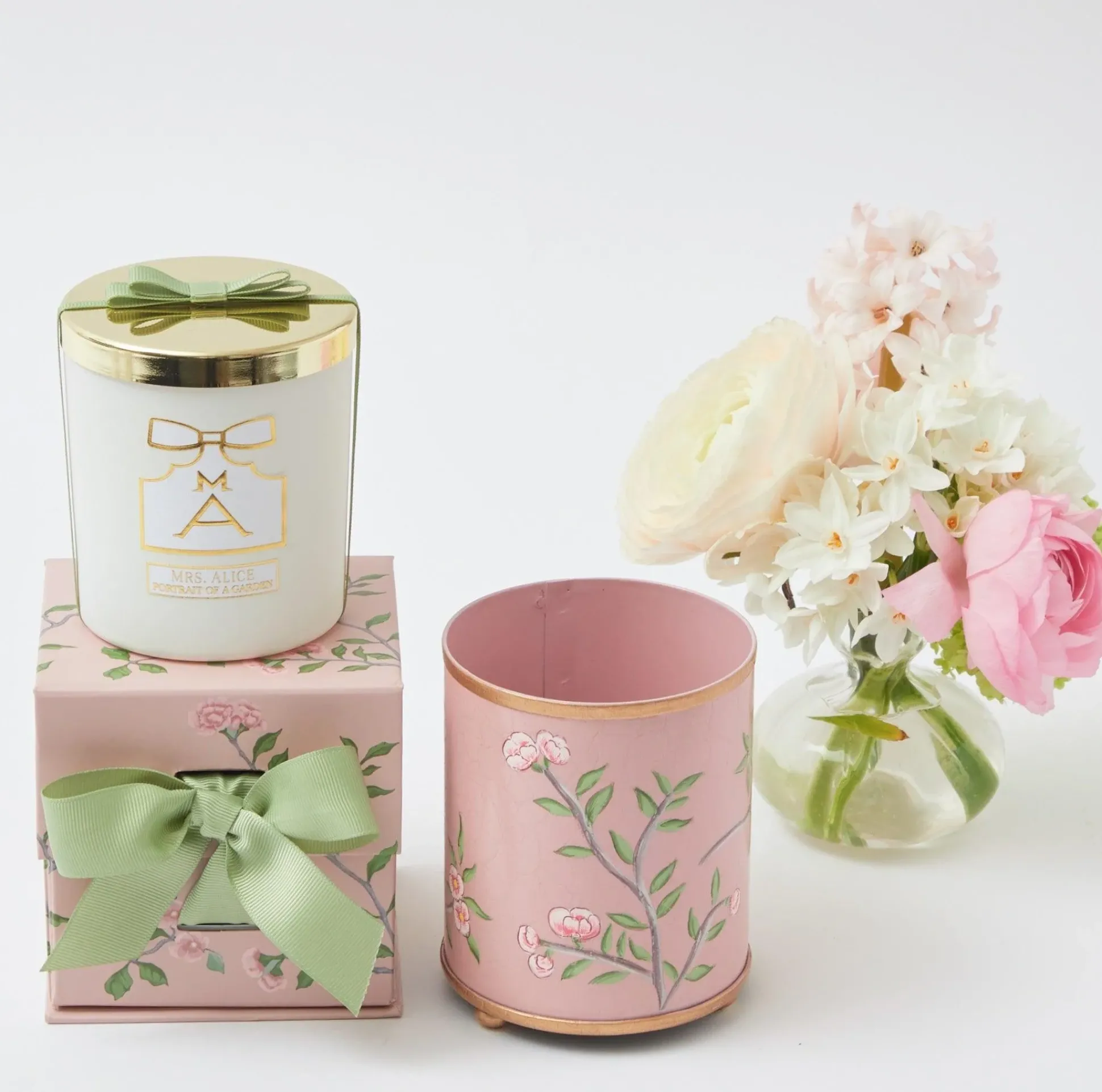 Portrait Of A Garden Scented Candle
