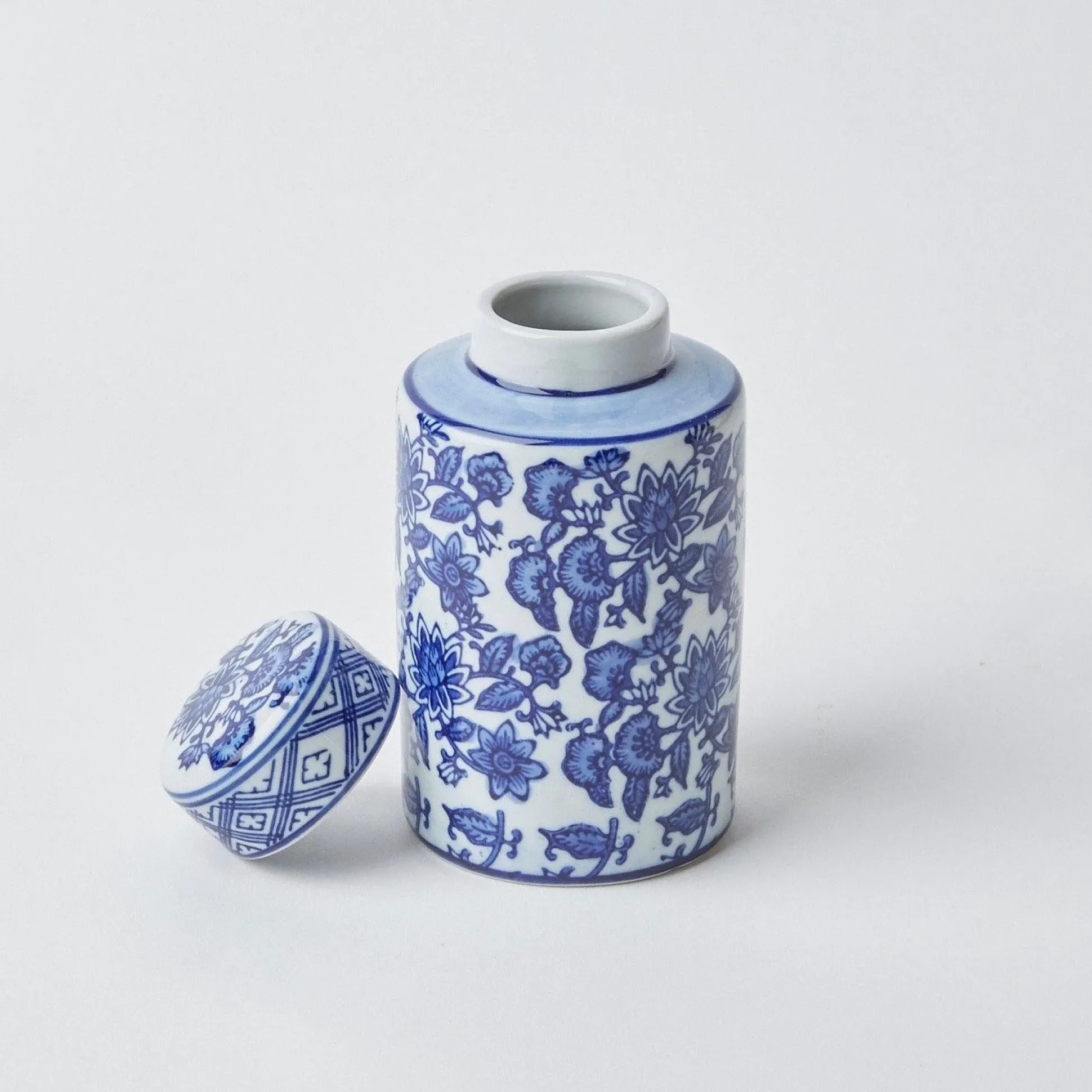Round Chinoiserie Ginger Jars (Pair)