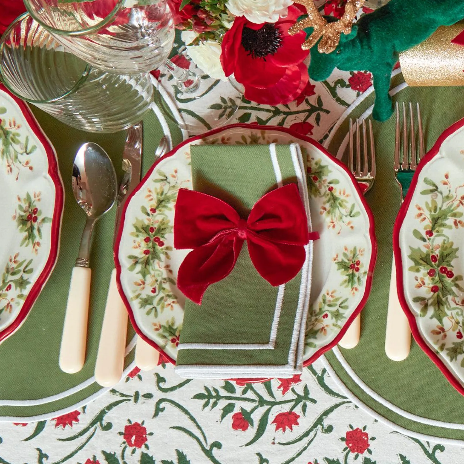 Ruby Red Velvet Napkin Bows (Set Of 4)