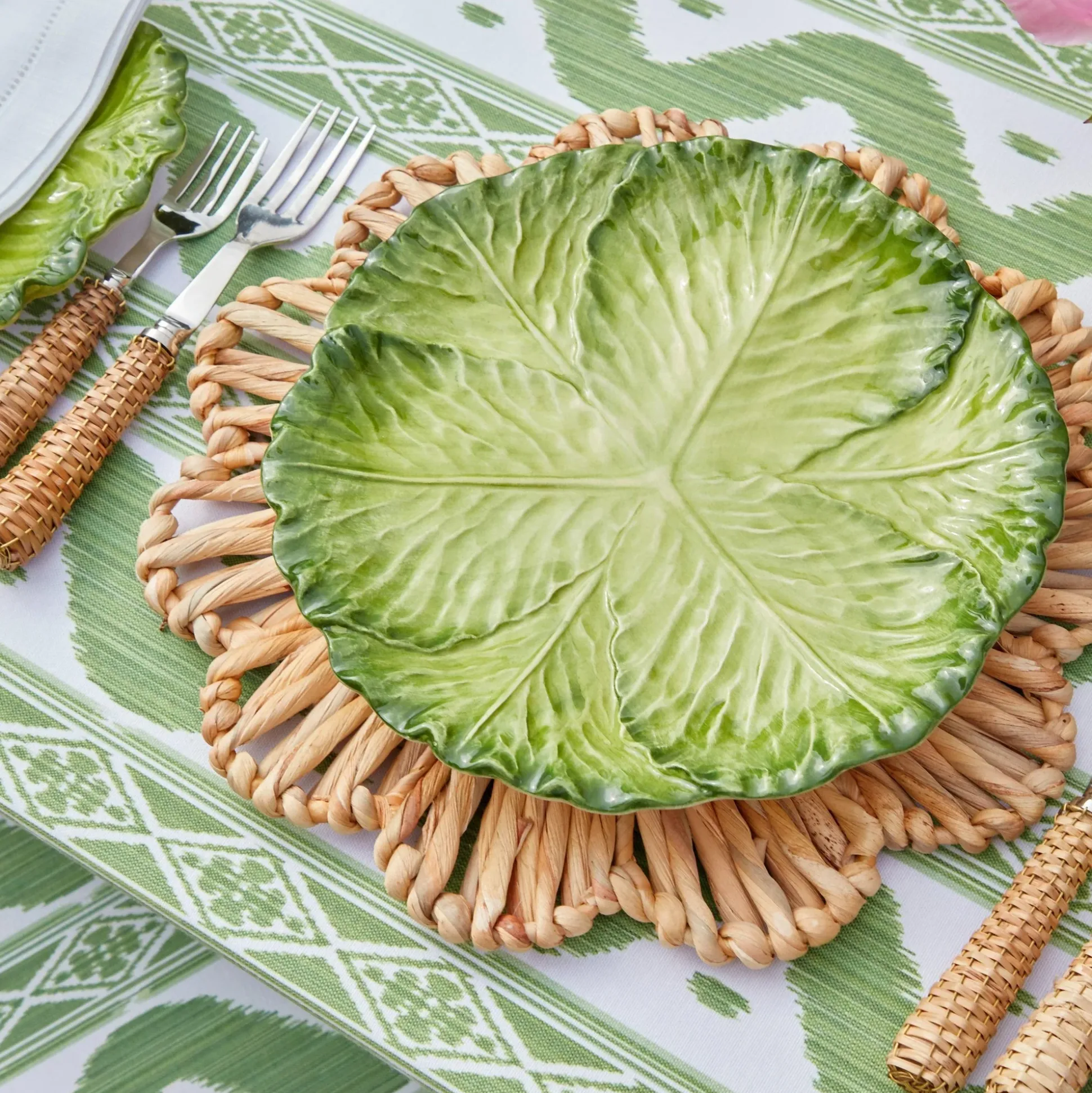 Serena Green Cabbage Dinner & Starter Plates (Set Of 8)