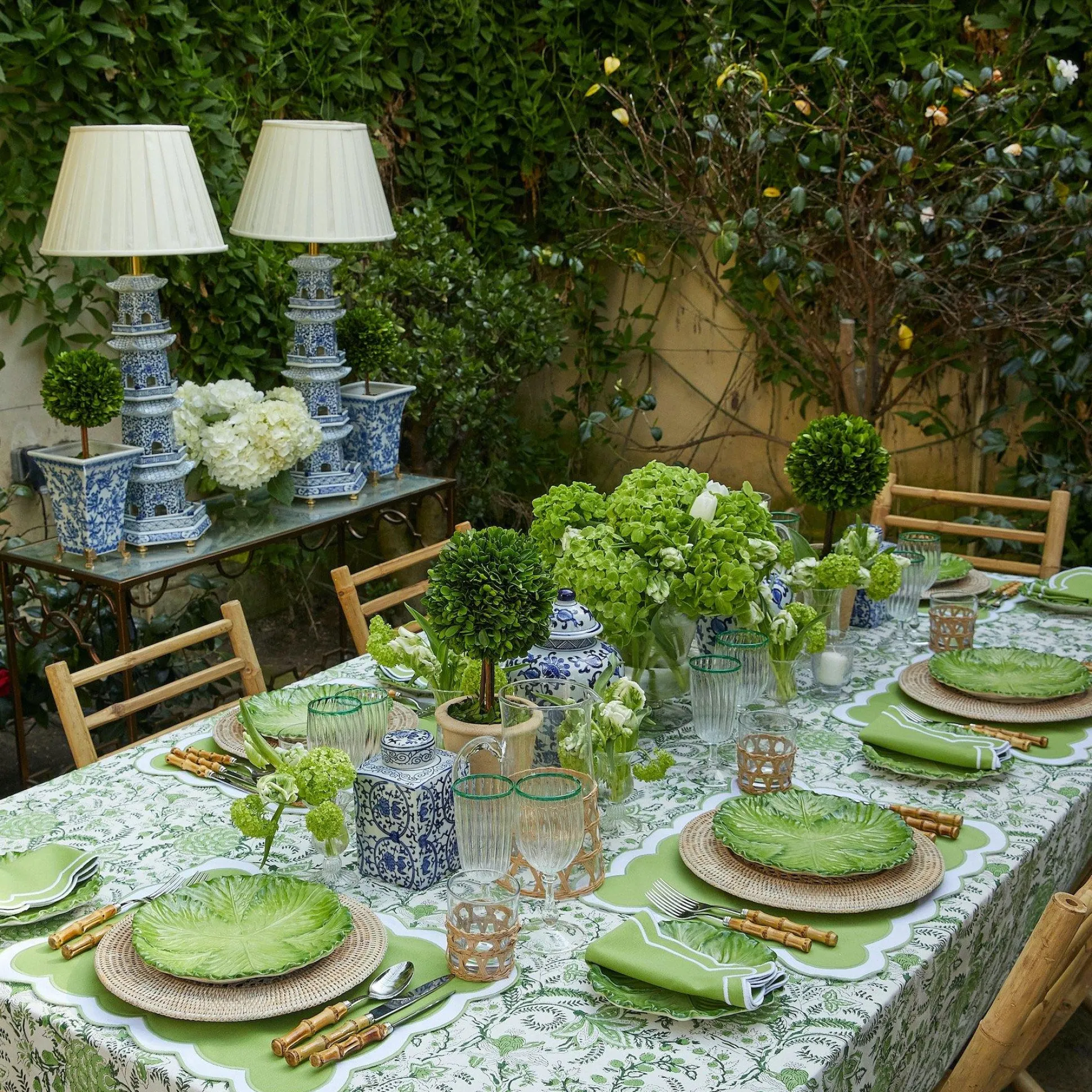 Serena Green Tablecloth