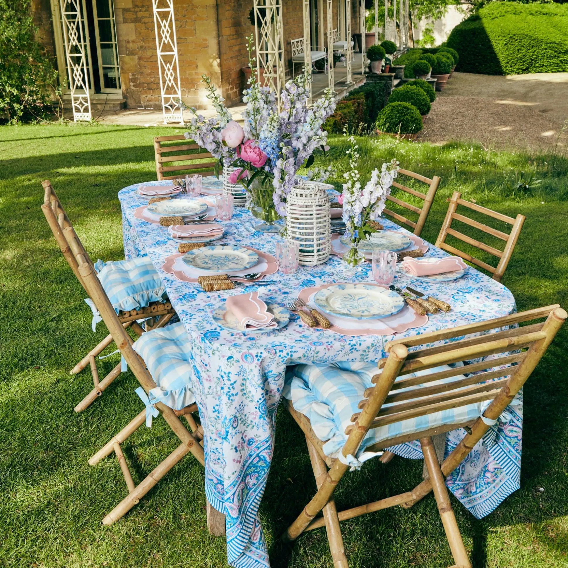 Seville Blue Gardenia Dinner Plate (Set Of 4)