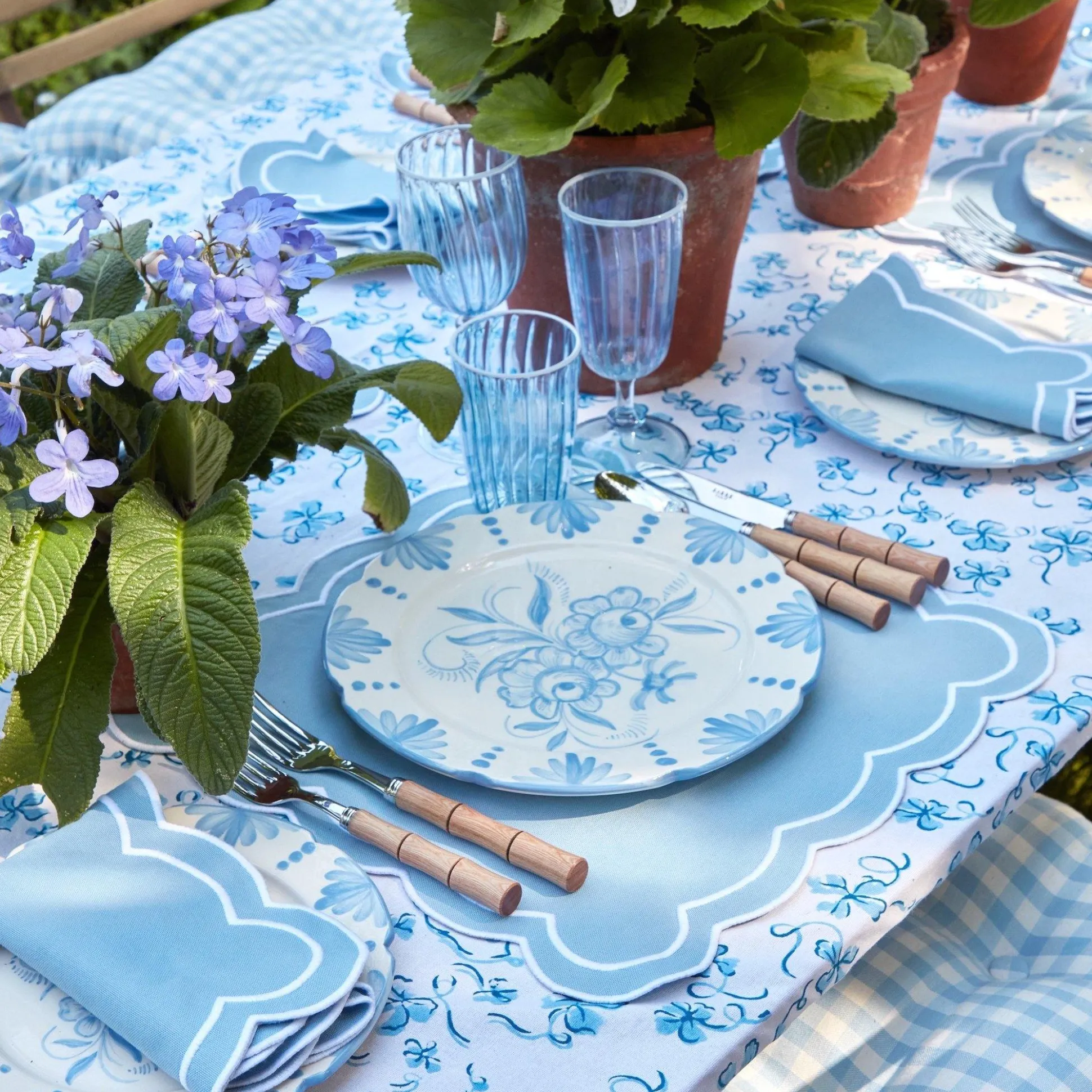 Seville Blue Gardenia Starter Plate