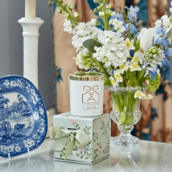 Velvet Oak Scented Candle