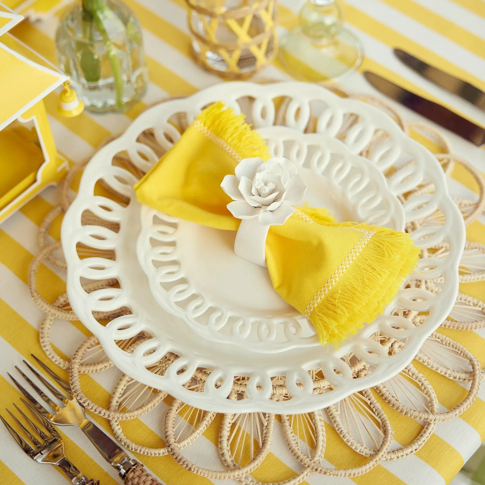White Lace Dinner & Starter Plates (Set Of 8)