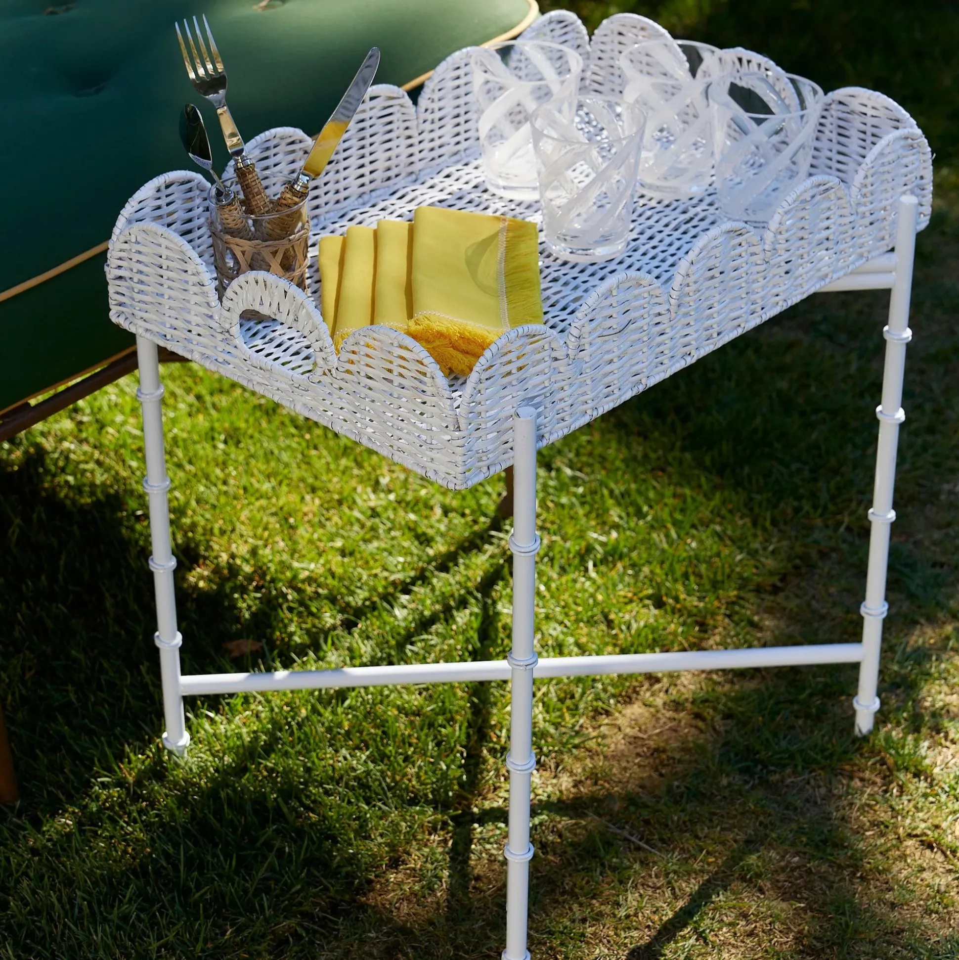 White Scalloped Rattan Tray With Stand