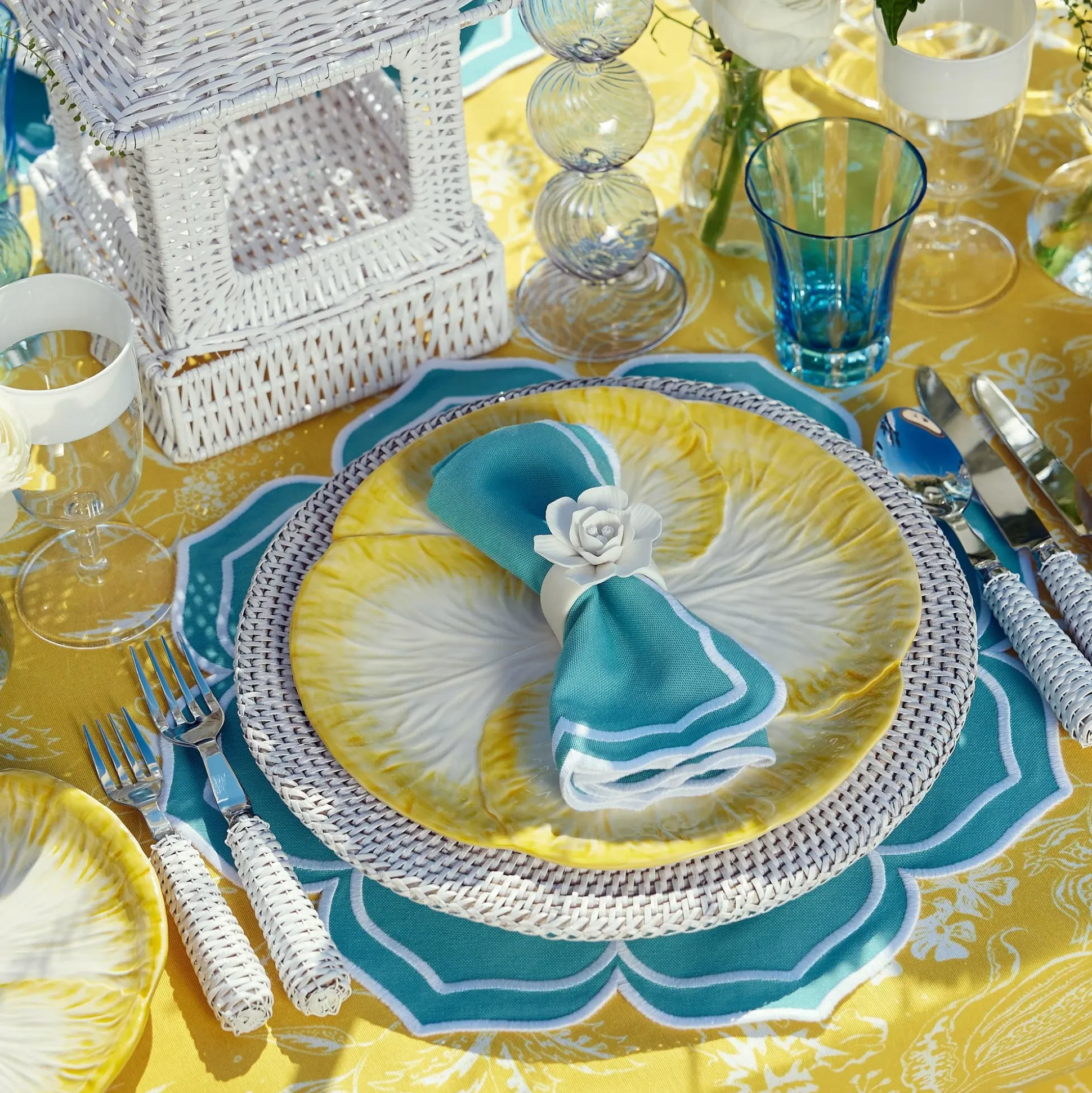 Yellow Capri Lettuce Dinner & Starter Plates (Set Of 8)